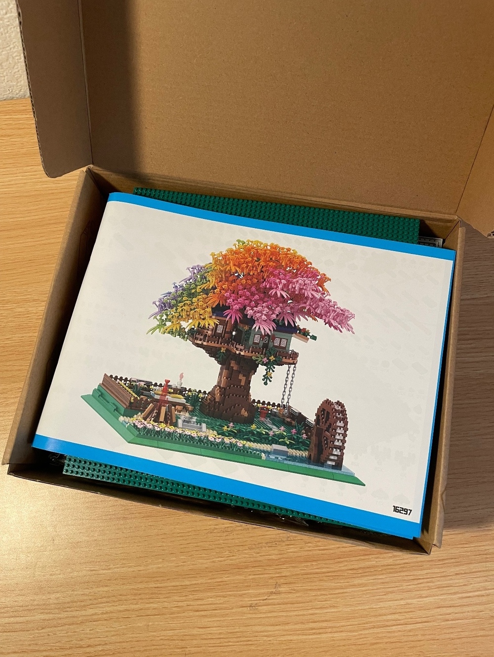 Tree House Building Set with Colorful Leaves and Water Wheel
